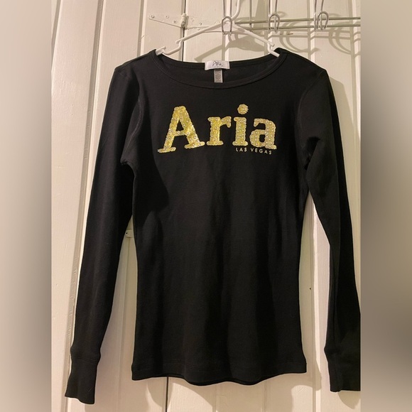 Aria Tops - ARIA bling Las Vegas long sleeve tee-small like new